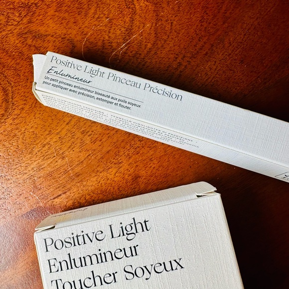 Rare Beauty Positive Light Enlighten Highlighter & Applicator Brush with Bag - Picture 9 of 12